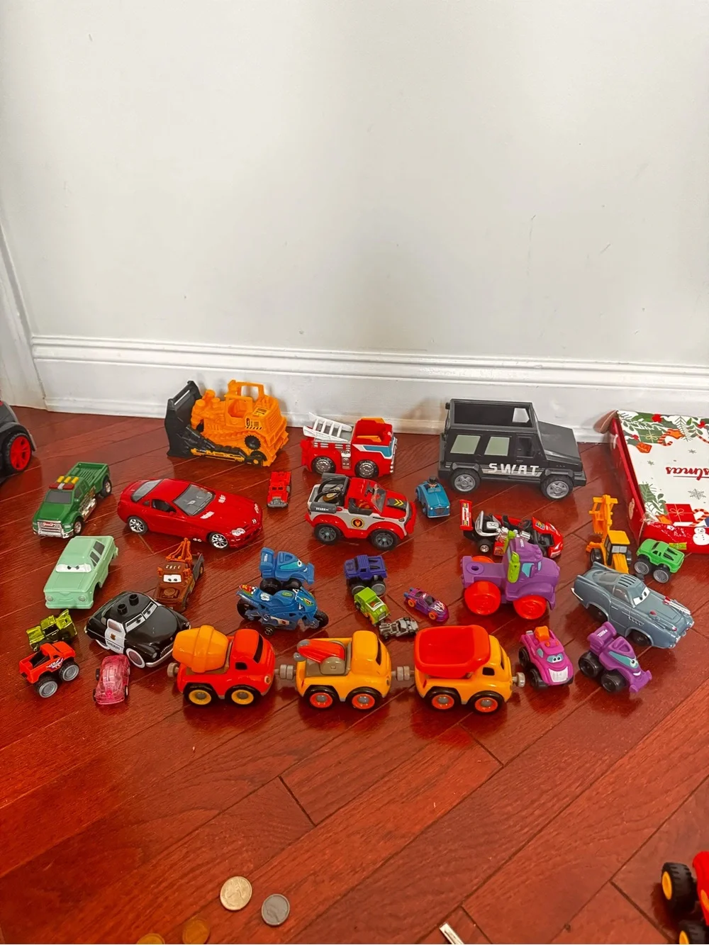 Huge lot of 30 cars and car garage